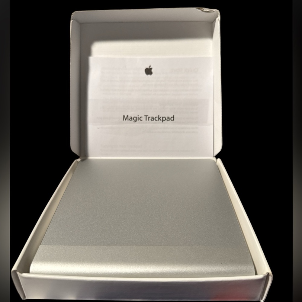 Apple Magic Trackpad - Sleek Silver